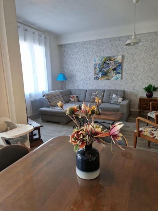 Lou Gardian Apartment อาร์ลส์ ภายนอก รูปภาพ